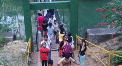 Grade-7-study-tour-to-Thenmala